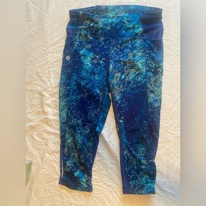 Blue cropped athleta leggings